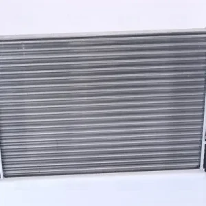 Chłodnica, układ chłodzenia silnika NISSENS 652511 Premium